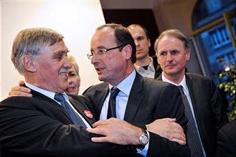 Michel Vergnier et François Hollande. 18 février 2012 à Guéret.