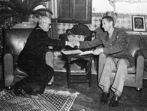 Darlan, signataire de l'armistice avec le nouveau vainqueur, 22 novembre 1942